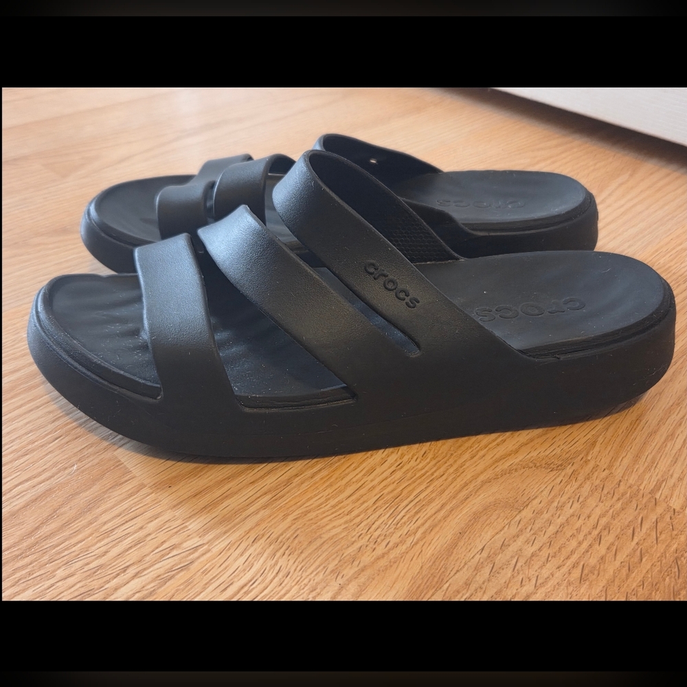 Crocs Getaway Strappy Sandals Sz 10, Excellent Condition